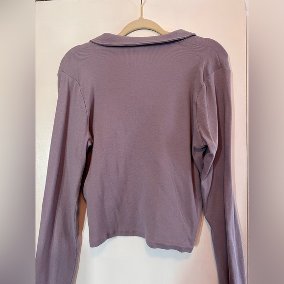 Hollister Shirt - Picture 2 of 4